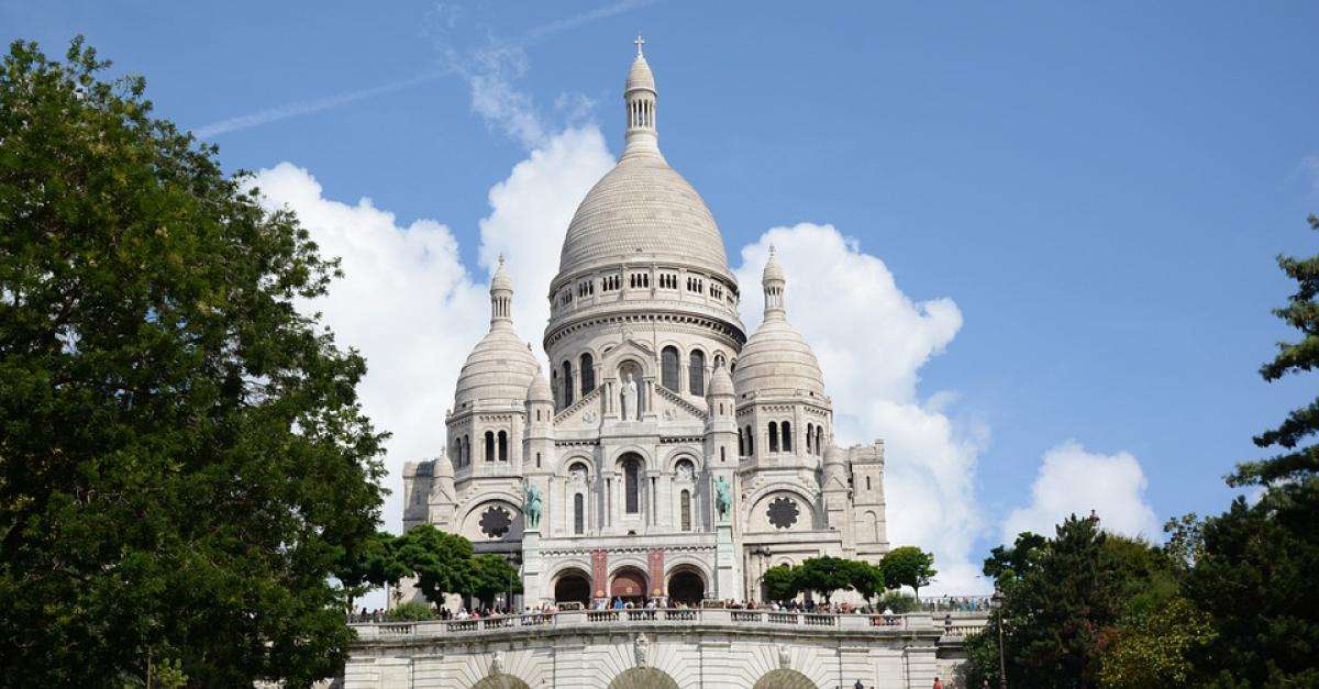 Adventures in Montmartre; exploring picturesque Paris - Hotels du Pré
